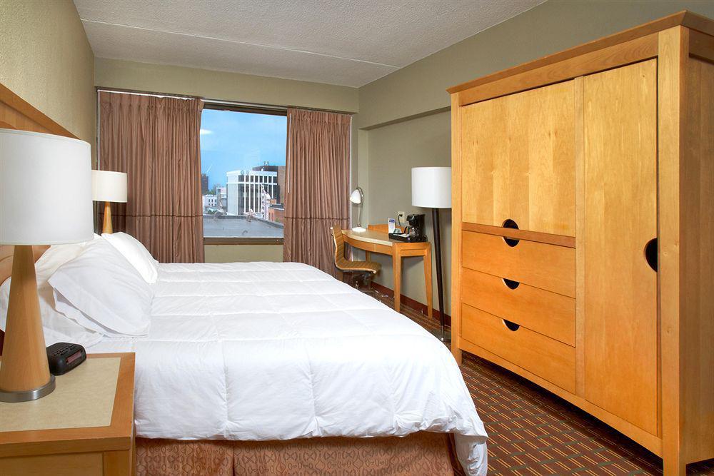 The Avalon Hotel And Conference Center Erie Exterior foto